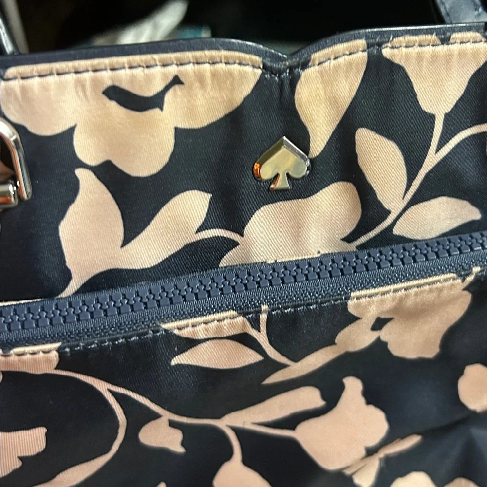 Kate‎ Spade Navy and Cream Floral Shoulder Bag - Picture 3 of 5